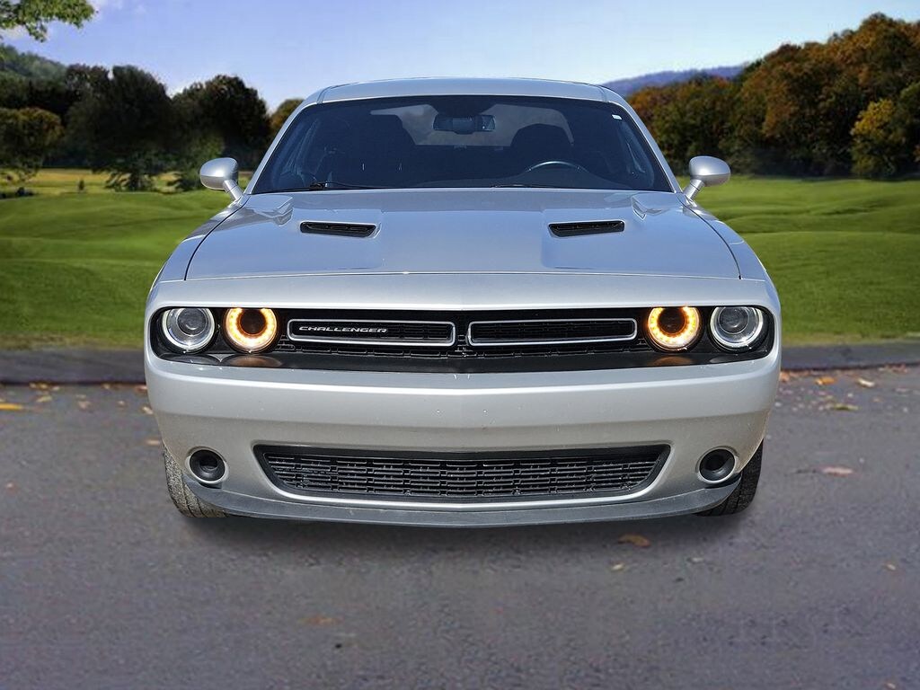 Used 2022 Dodge Challenger SXT Coupe