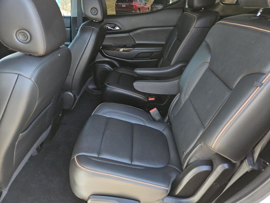 2022 GMC Acadia AT4 - Photo 29