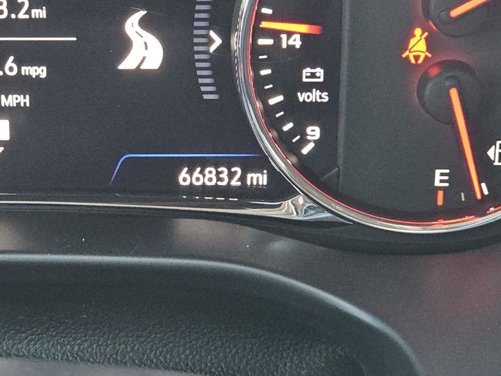 2022 GMC Acadia AT4 - Photo 22