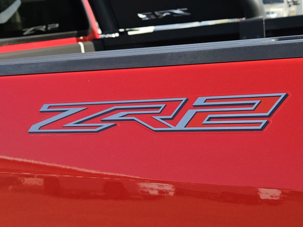 2019 Chevrolet Colorado ZR2 - Photo 8
