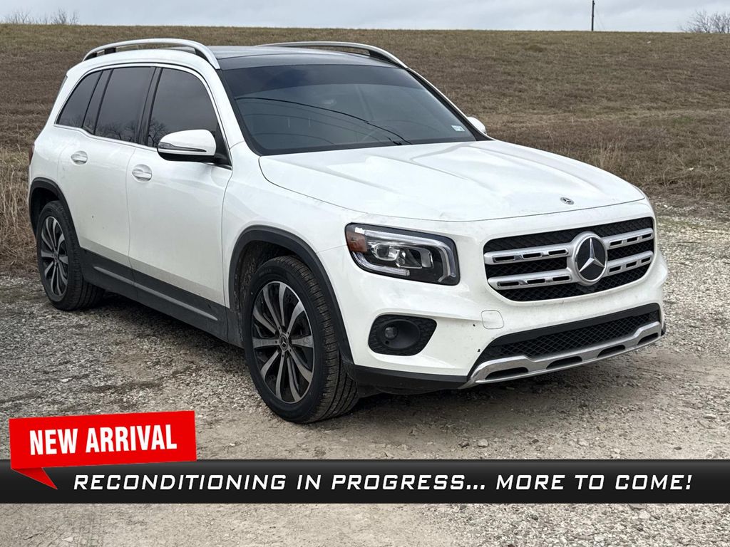 2022 Mercedes-Benz GLB Base's photo