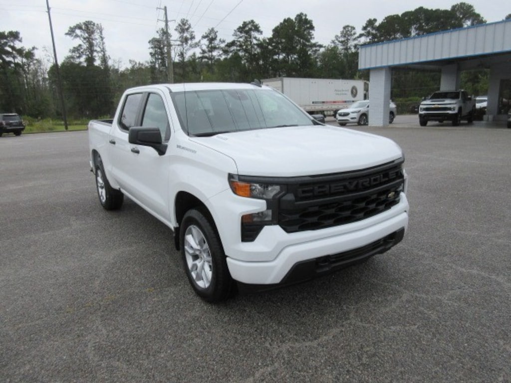 New 2025 Chevrolet Silverado 1500 Custom Truck