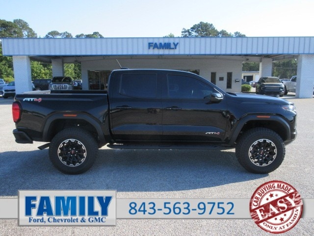 2025 GMC Canyon 4WD AT4 Crew Cab Short Box's photo
