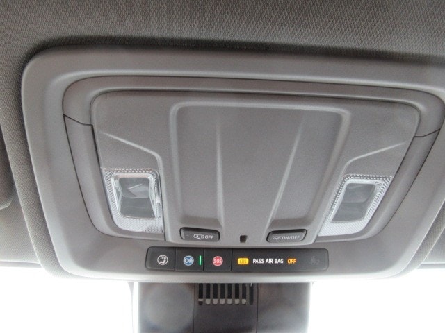 2025 Chevrolet Silverado 1500 Custom - Photo 17