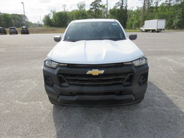 2025 Chevrolet Colorado LT photo 3