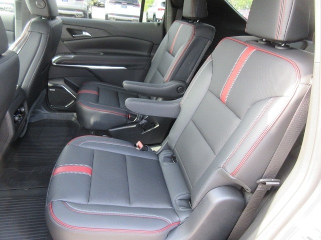 2027 Chevrolet Traverse RS - Photo 15