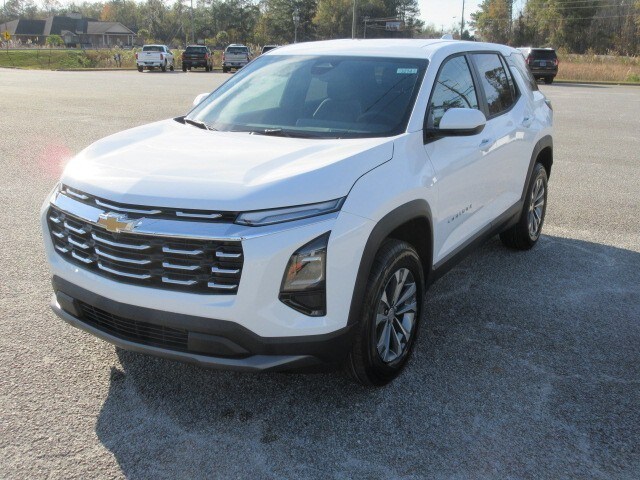 2026 Chevrolet Equinox LT photo 2