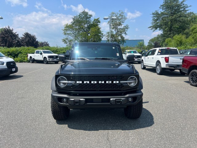 2025 Ford Bronco Badlands photo 2
