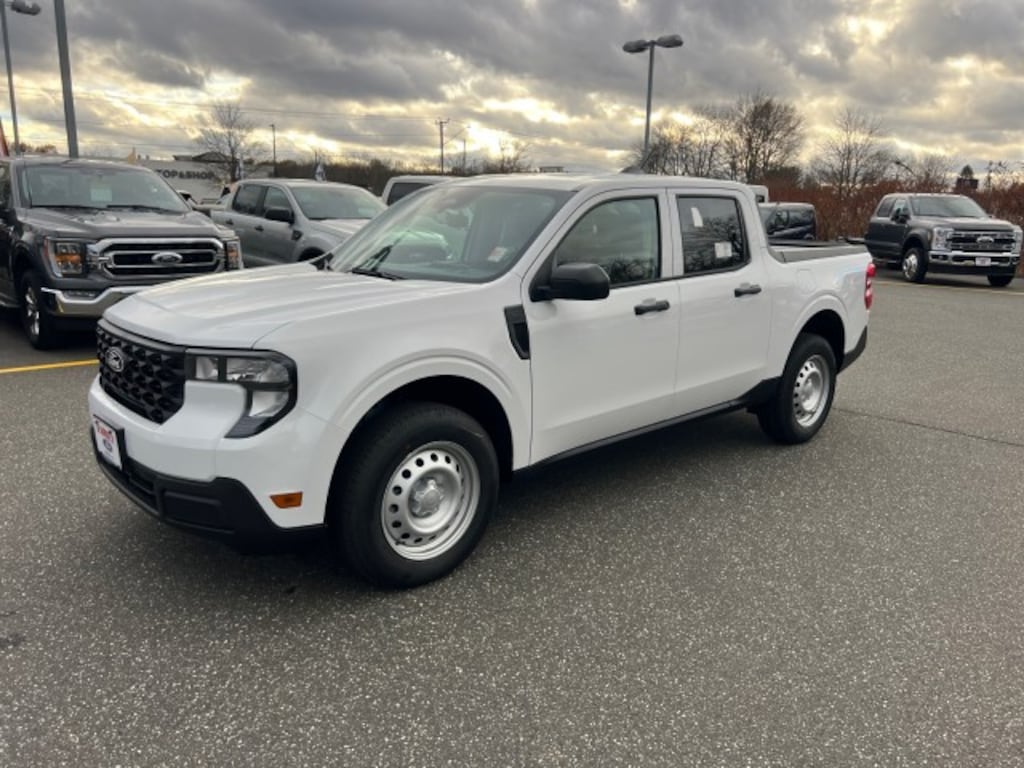 New 2025 Ford Maverick XL TRUCK