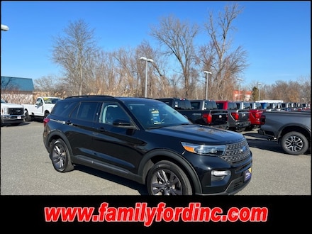 2022 Ford Explorer XLT SUV