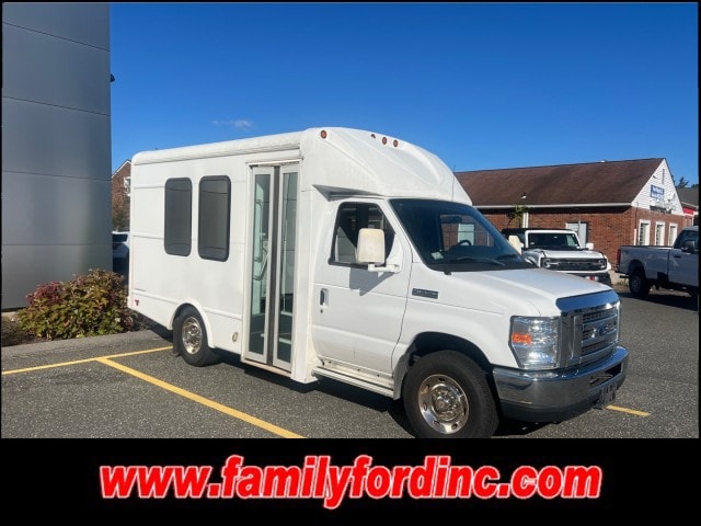 2019 Ford E-Series Cutaway Base