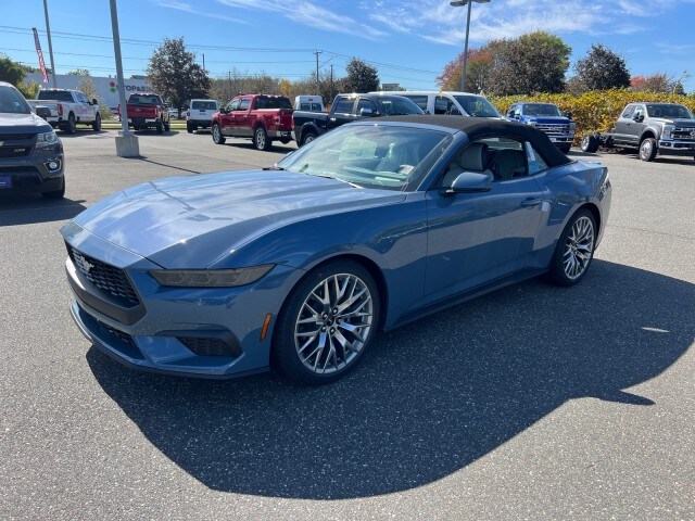 2025 Ford Mustang EcoBoost Premium Convertible photo 3