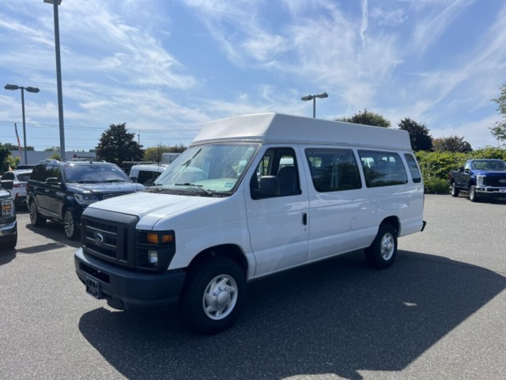 Used 2008 Ford Econoline 12 Passenger Van Passenger Van Minivan/Van