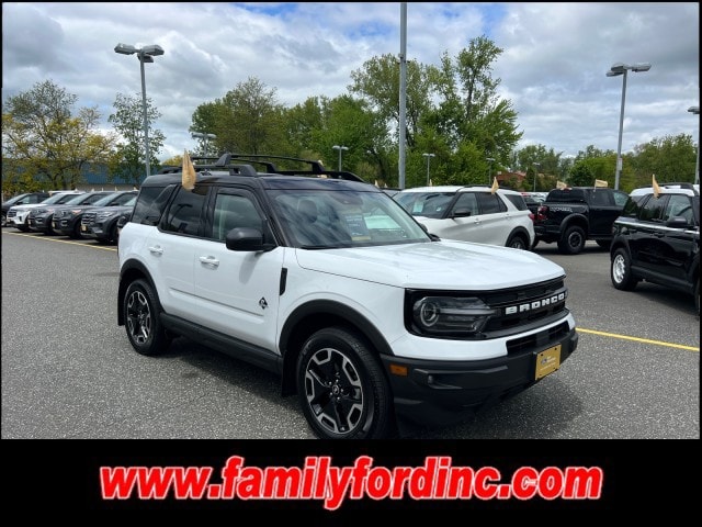 2023 Ford Bronco Sport Outer Banks 4X4's photo