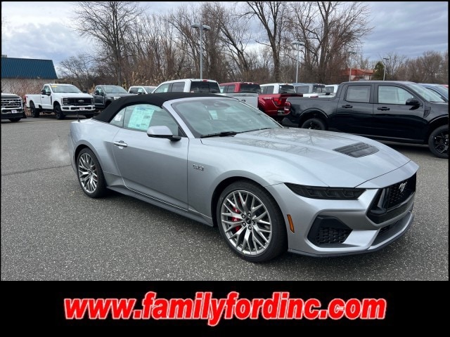 2026 Ford Mustang GT Premium Convertible's photo