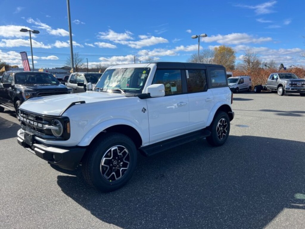 New 2025 Ford Bronco Outer Banks SUV