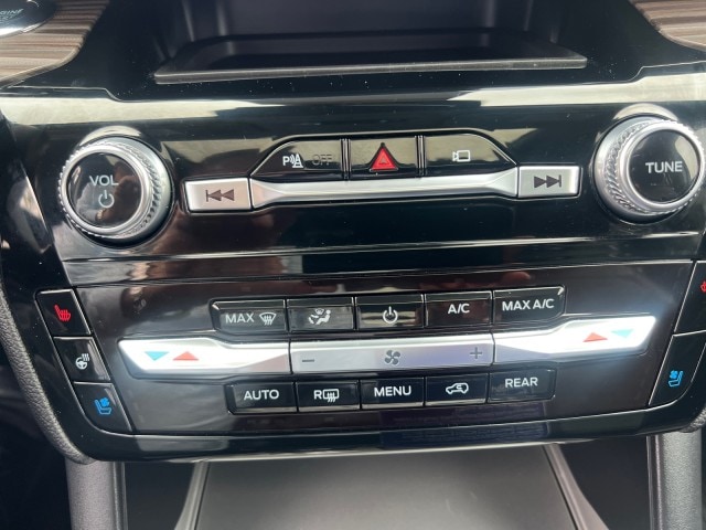 2022 Ford Explorer Limited - Photo 14