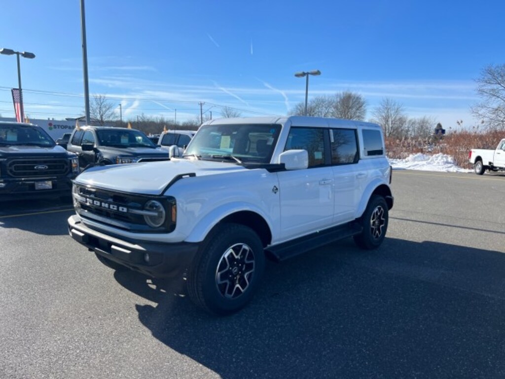 New 2025 Ford Bronco Outer Banks SUV