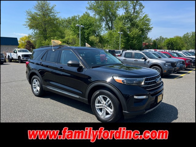 2021 Ford Explorer XLT 4WD's photo