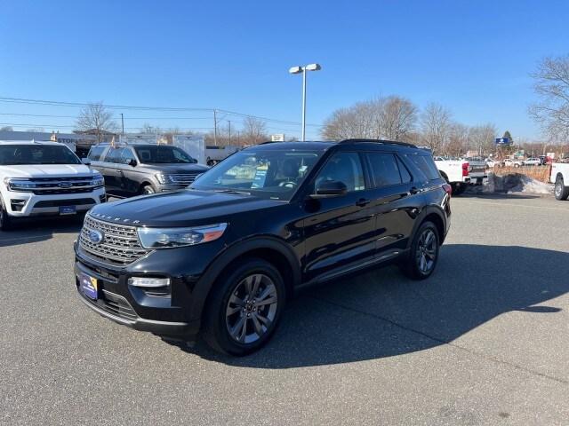 2022 Ford Explorer XLT photo 3