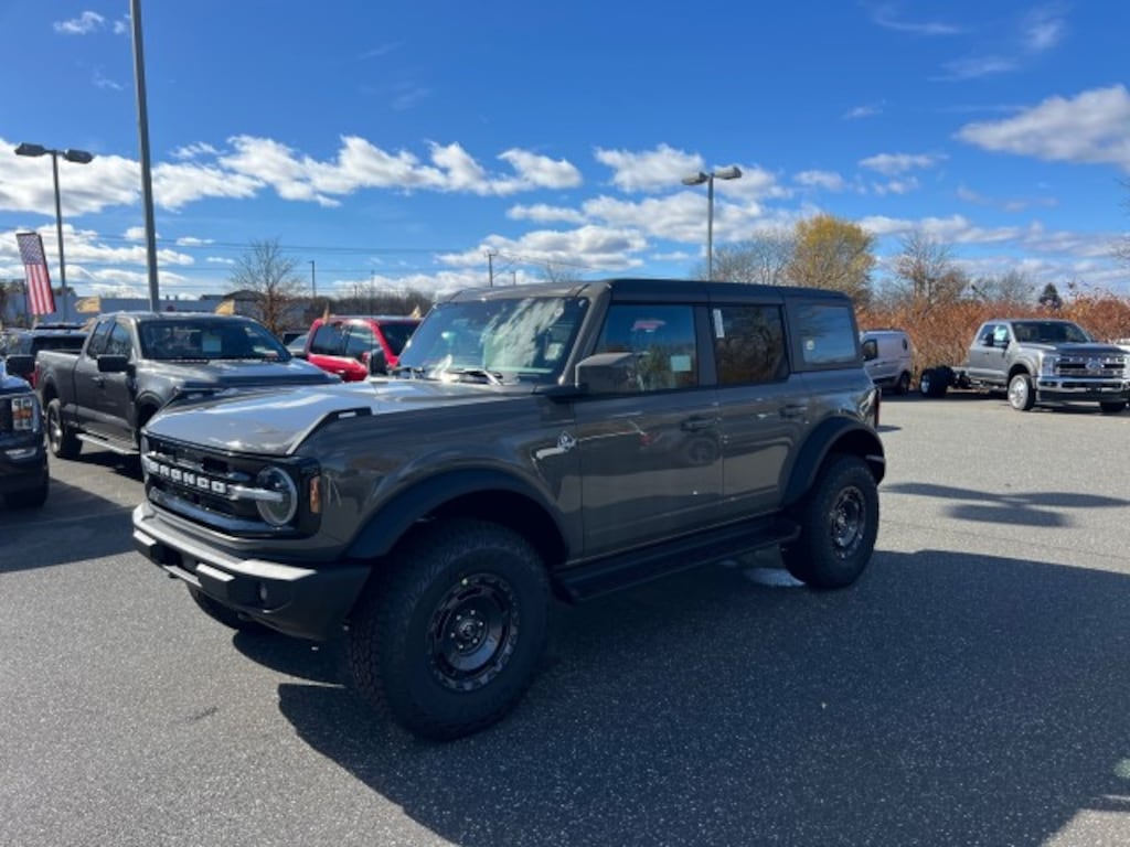 New 2025 Ford Bronco Outer Banks SUV
