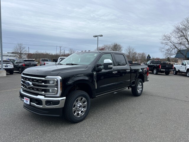 2025 Ford F-350 King Ranch photo 3