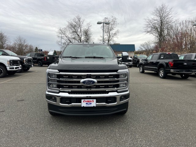 2025 Ford F-350 King Ranch photo 2