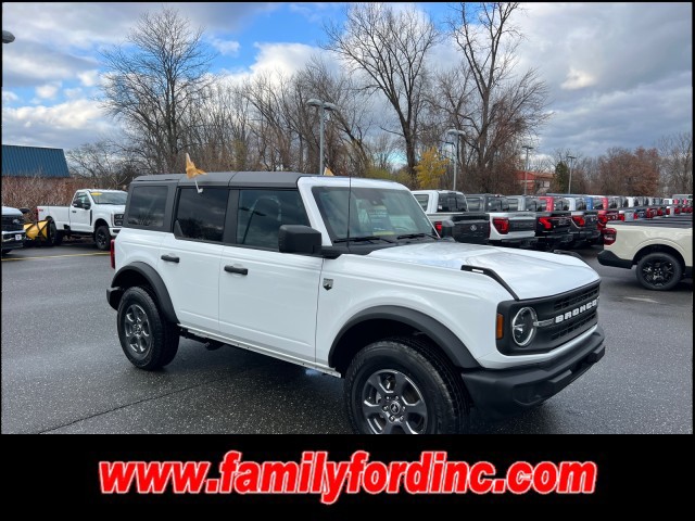 2025 Ford Bronco 4-Door Big Bend's photo