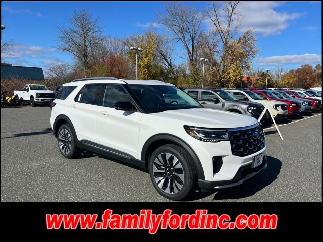 2026 Ford Explorer Platinum's photo