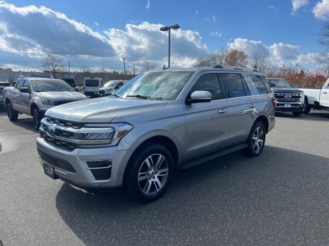 2024 Ford Expedition Limited photo 3