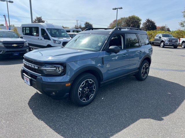 2025 Ford Bronco Sport Outer Banks photo 3