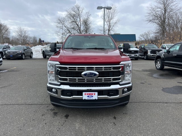 2025 Ford F-350 XLT photo 2