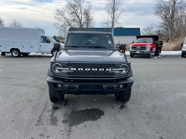 2023 Ford Bronco Badlands photo 2