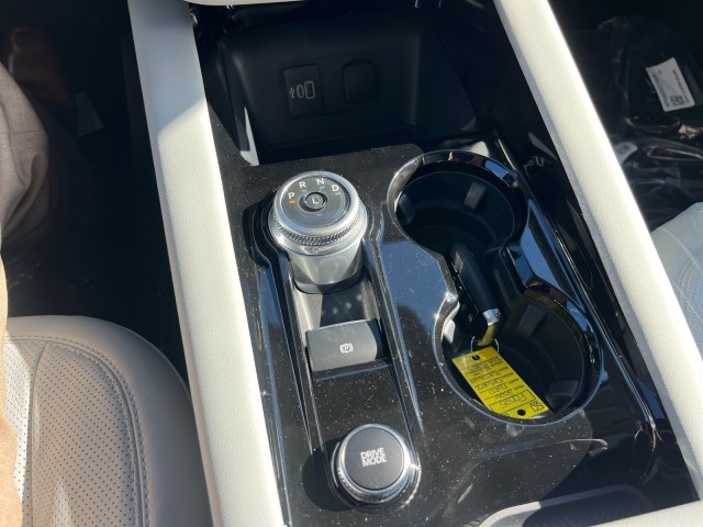 2026 Ford Explorer Platinum - Photo 14