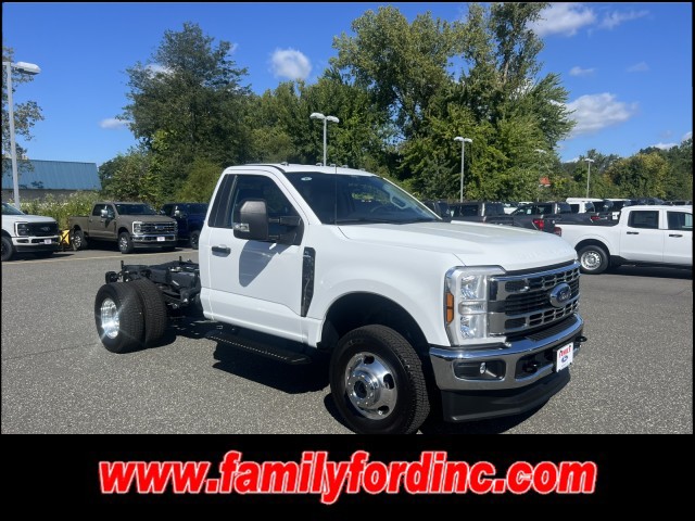 2026 Ford F-350 Super Duty Chassis Cab