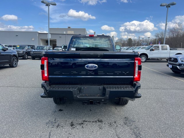 2025 Ford F-350 XL photo 4