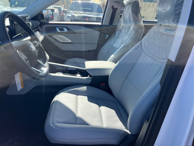 2026 Ford Explorer Platinum - Photo 7