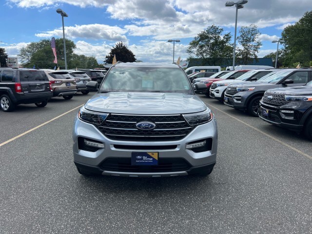 2022 Ford Explorer XLT photo 2
