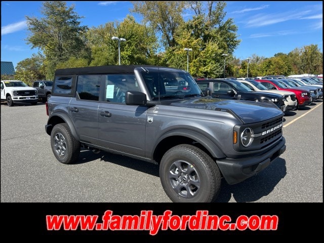 2025 Ford Bronco 4-Door Big Bend's photo