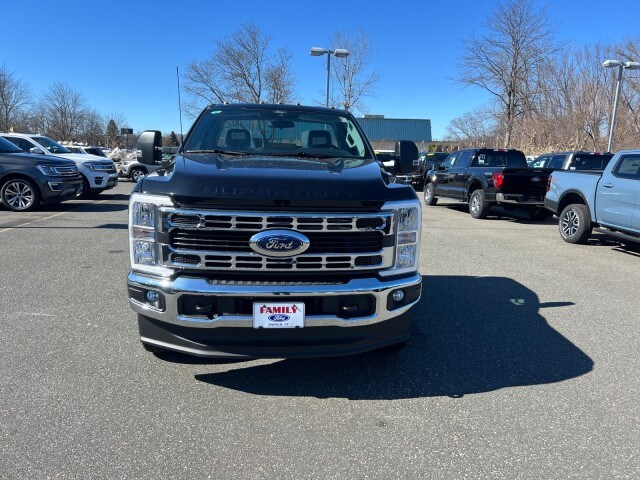 2024 Ford F-350 XL photo 2