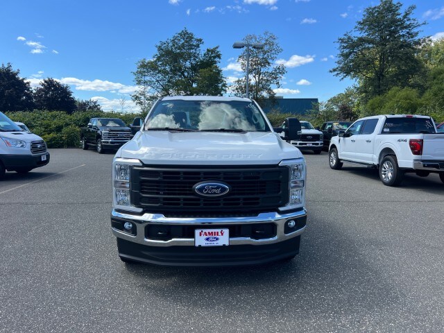 2026 Ford F-350 XL photo 2