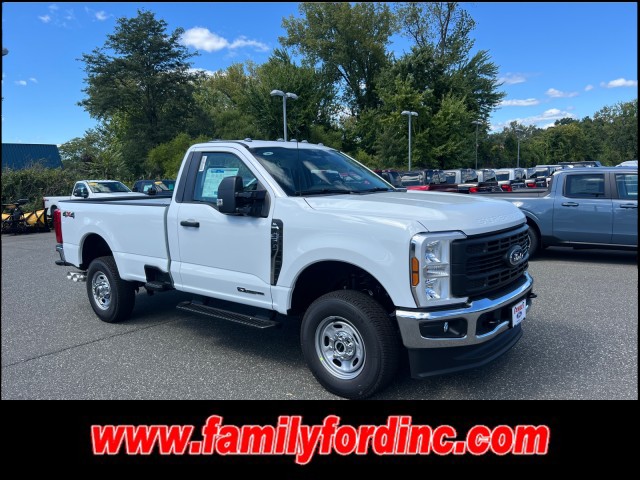 2026 Ford F-350 Super Duty XL's photo