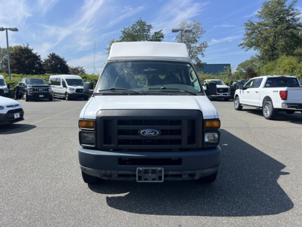 Used 2008 Ford Econoline 12 Passenger Van Passenger Van Minivan/Van