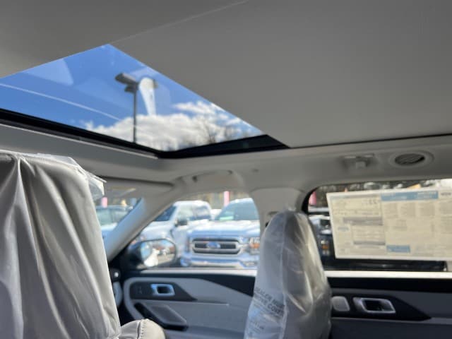 2026 Ford Explorer Platinum - Photo 19