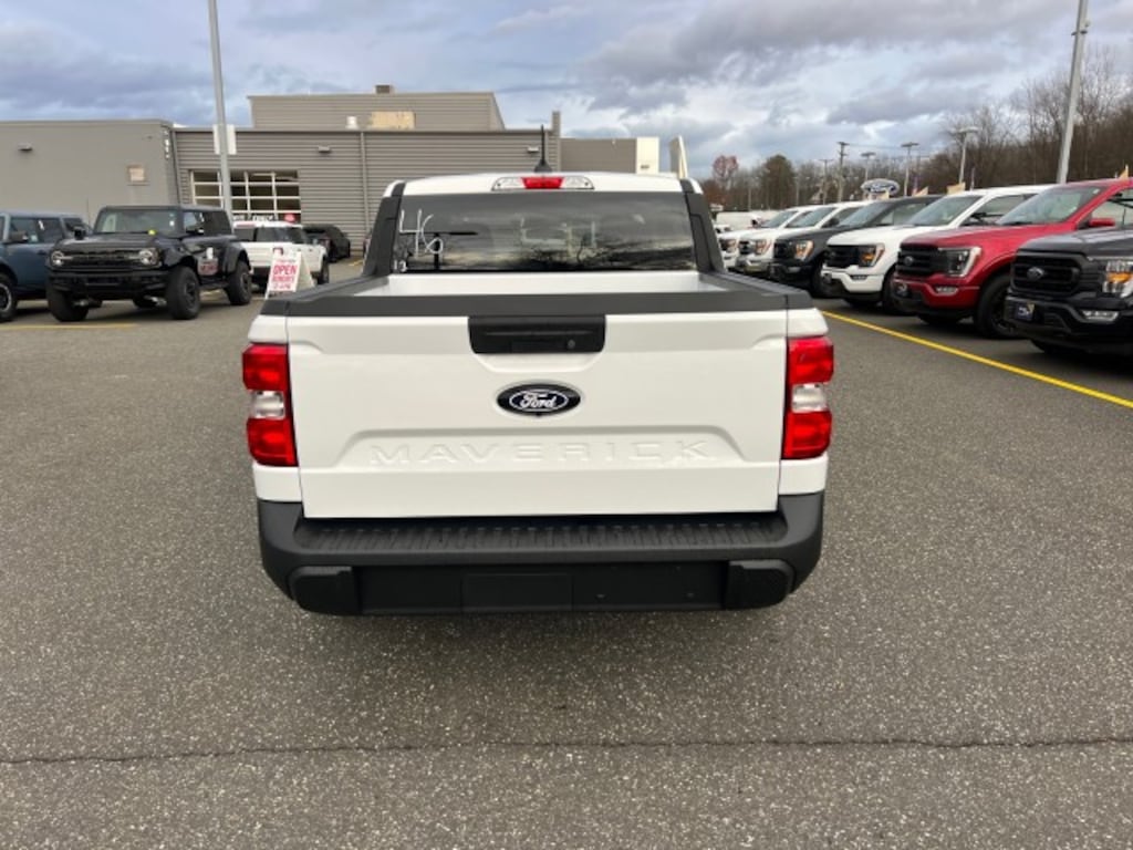 New 2025 Ford Maverick XL TRUCK