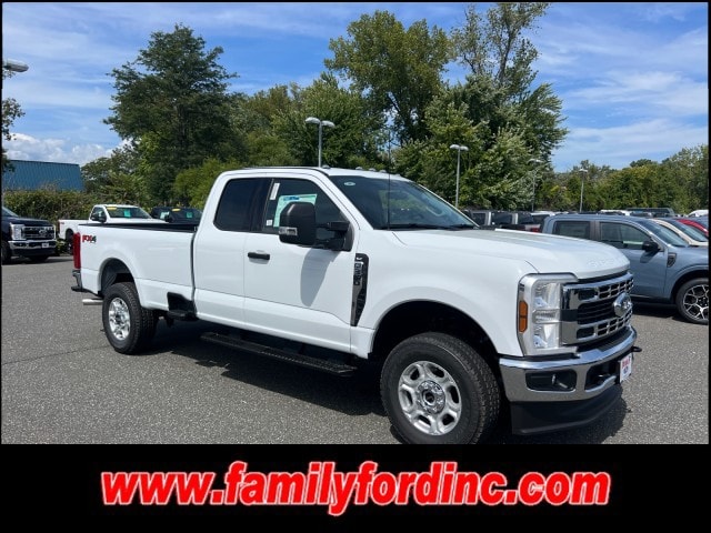 2026 Ford F-350 Super Duty XLT's photo