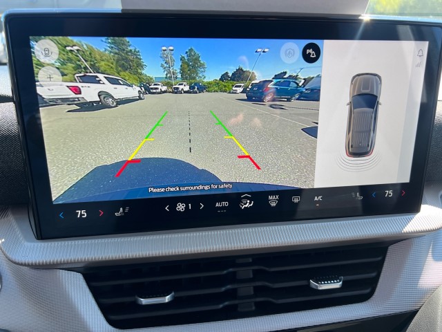 2025 Ford Explorer Active - Photo 14
