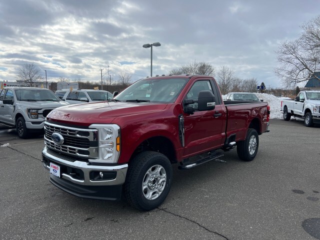 2025 Ford F-350 XLT photo 3