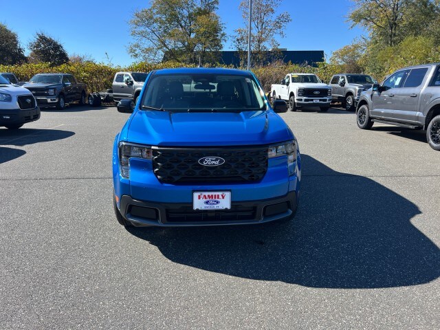 2025 Ford Maverick XLT photo 2