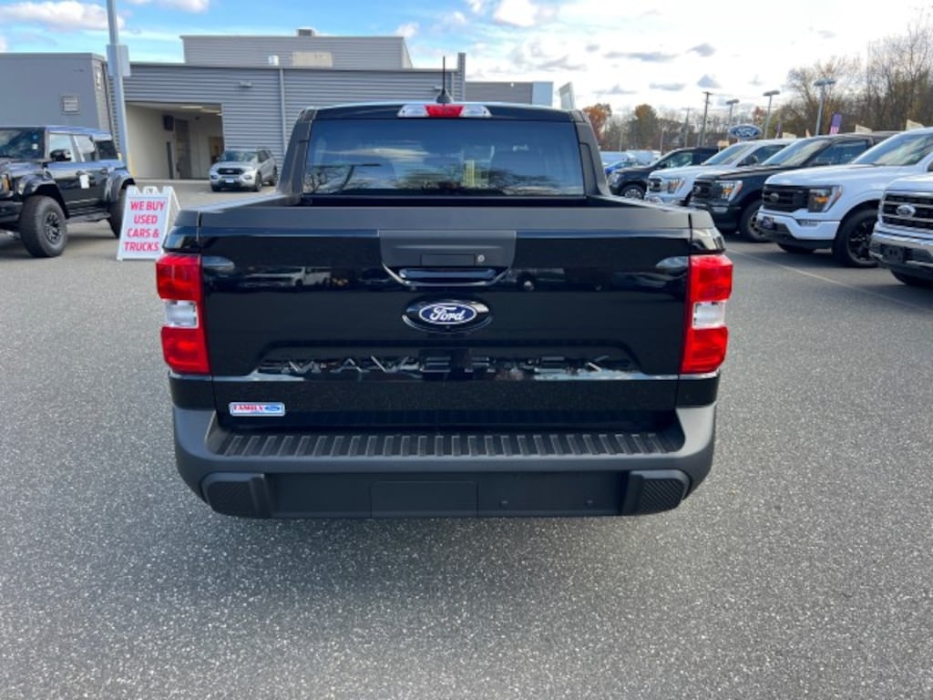 New 2025 Ford Maverick XL TRUCK